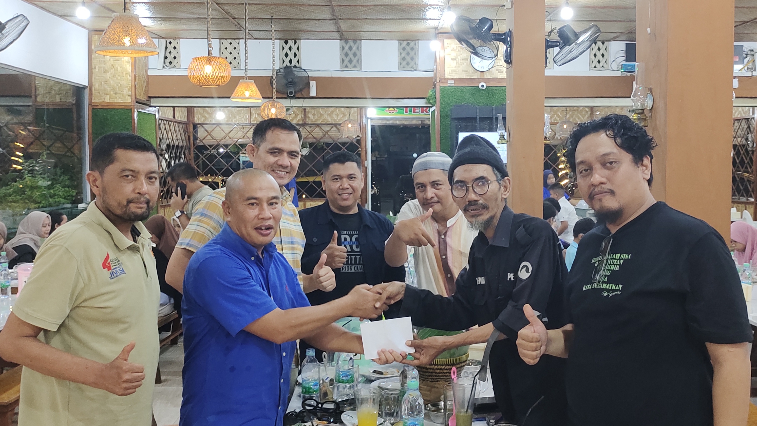 Buka Puasa Bersama JMSi Kota Pekanbaru, Pengurus Terima THR