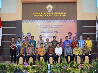 Pj Bupati Kampar Hadiri Langsung Sertijab Ketua BPK RI Perwakilan Riau