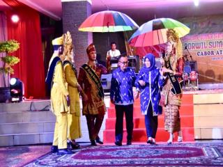 PJ Bupati Kampar Buka Porwil Sumatera XI Cabang Atletik